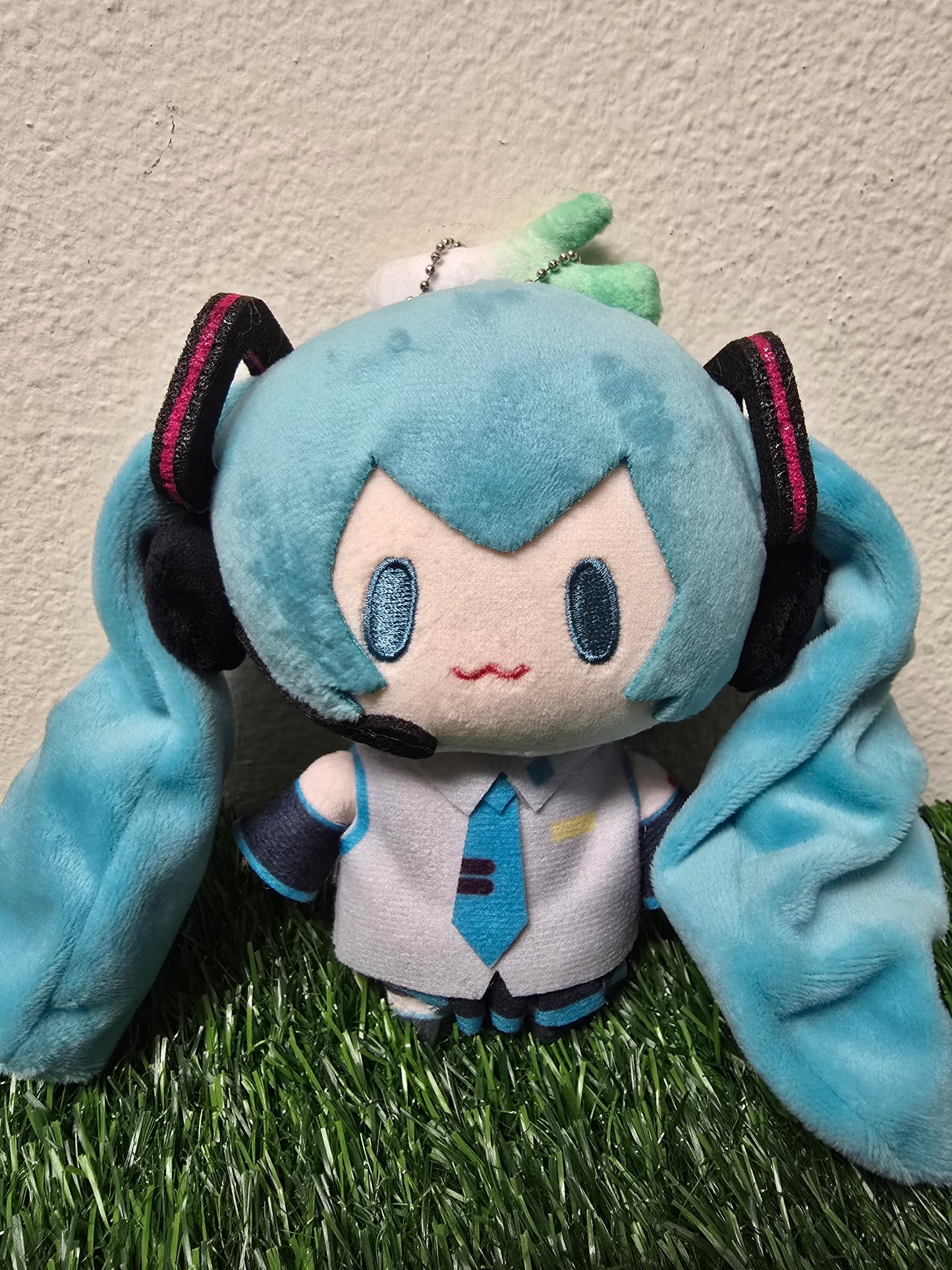 HATSUNE MIKU PLUSHIES (Over 9 Kinds)+ Free Keychains/Stickers/tcg