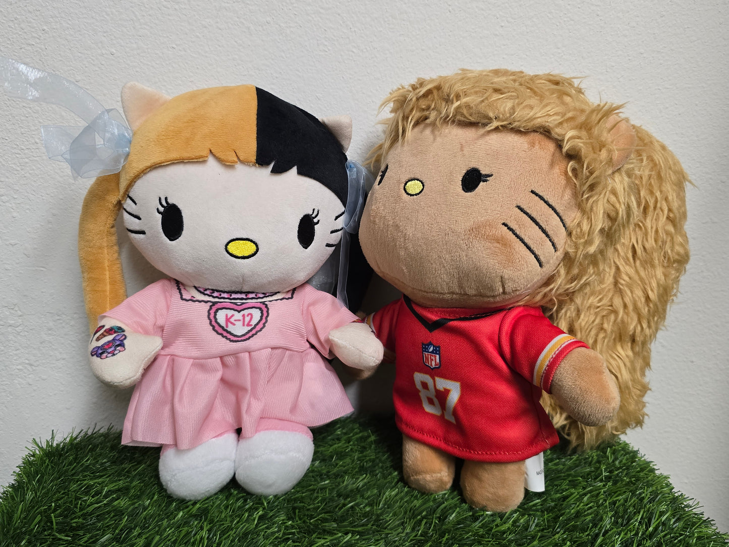 HELLO KITTY RAPPERS PLUSH (Over 25 Kinds!) + Free Keychains/Stickers/TCG